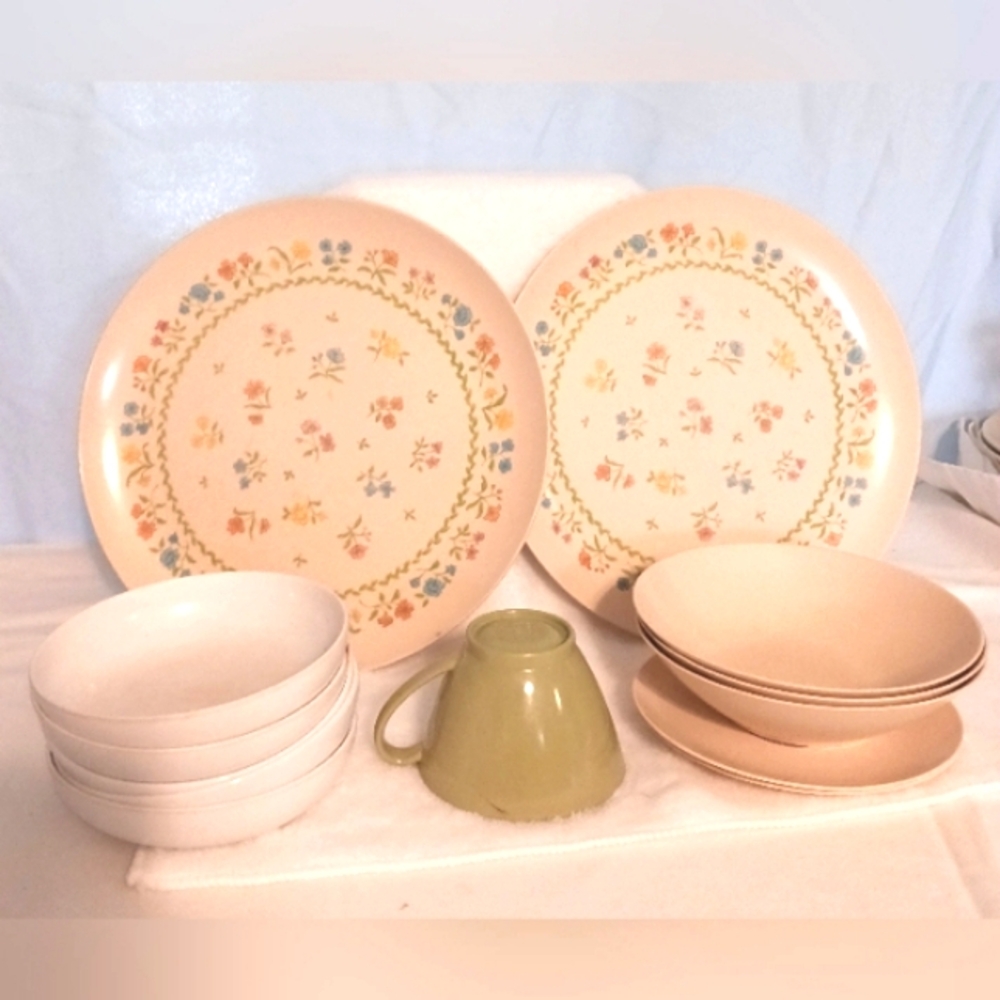 13 Piece Melmac (Lenotex) Dish Set Vintage